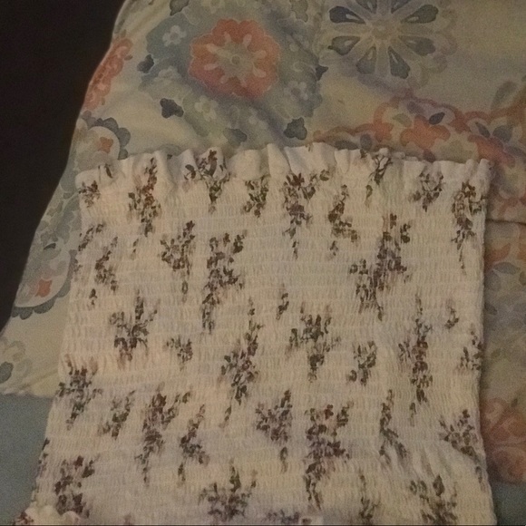 Flower Print Ruffle Tube Top - Picture 2 of 2